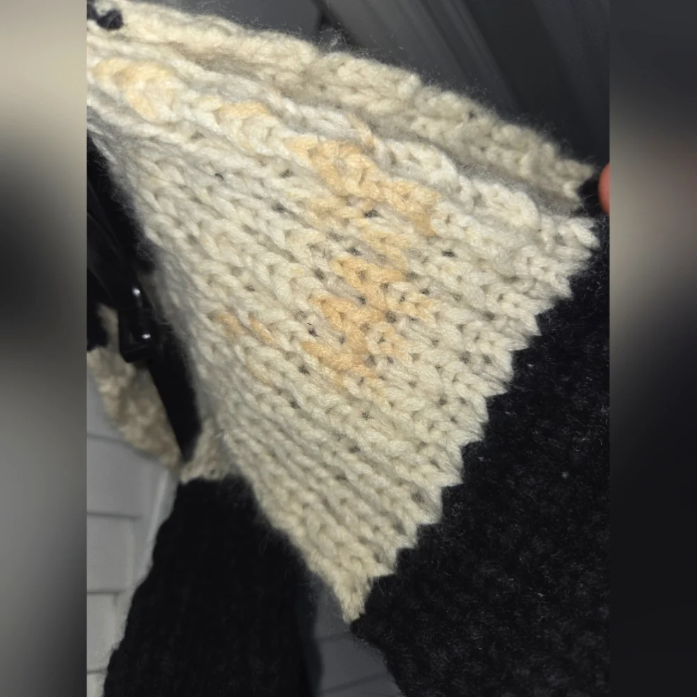 Club Monaco Men's Long Knit Cashmere Scarf
